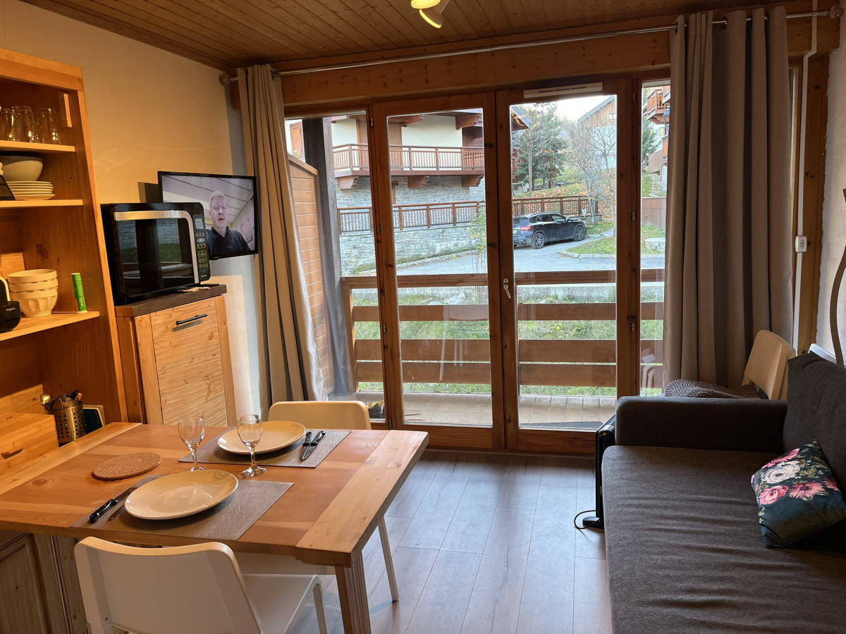 SALON - STUDIO CORDELIERS 103 - LA GRAND VY VALLOIRE - VALLOIRE RESERVATIONS SALON - STUDIO CORDELIERS 103 - LA GRAND VY VALLOIRE - VALLOIRE RESERVATIONS