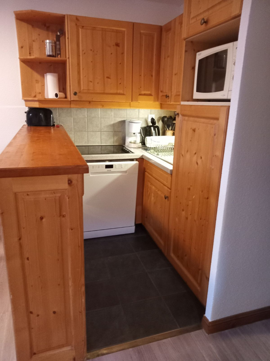CUISINE - APPARTEMENT CHALETS GALIBIER 2 N° 523 - MOULIN BENJAMIN - VALLOIRE - VALLOIRE RESERVATIONS CUISINE - APPARTEMENT CHALETS GALIBIER 2 N° 523 - MOULIN BENJAMIN - VALLOIRE - VALLOIRE RESERVATIONS