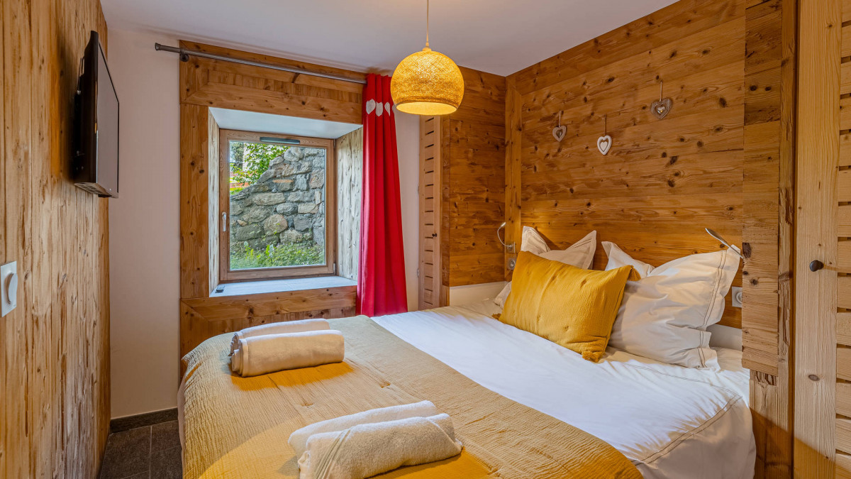 CHAMBRE 3 - APPARTEMENT CLOS FONTAINE LE REFUGE - HAMEAU LE COL VALLOIRE