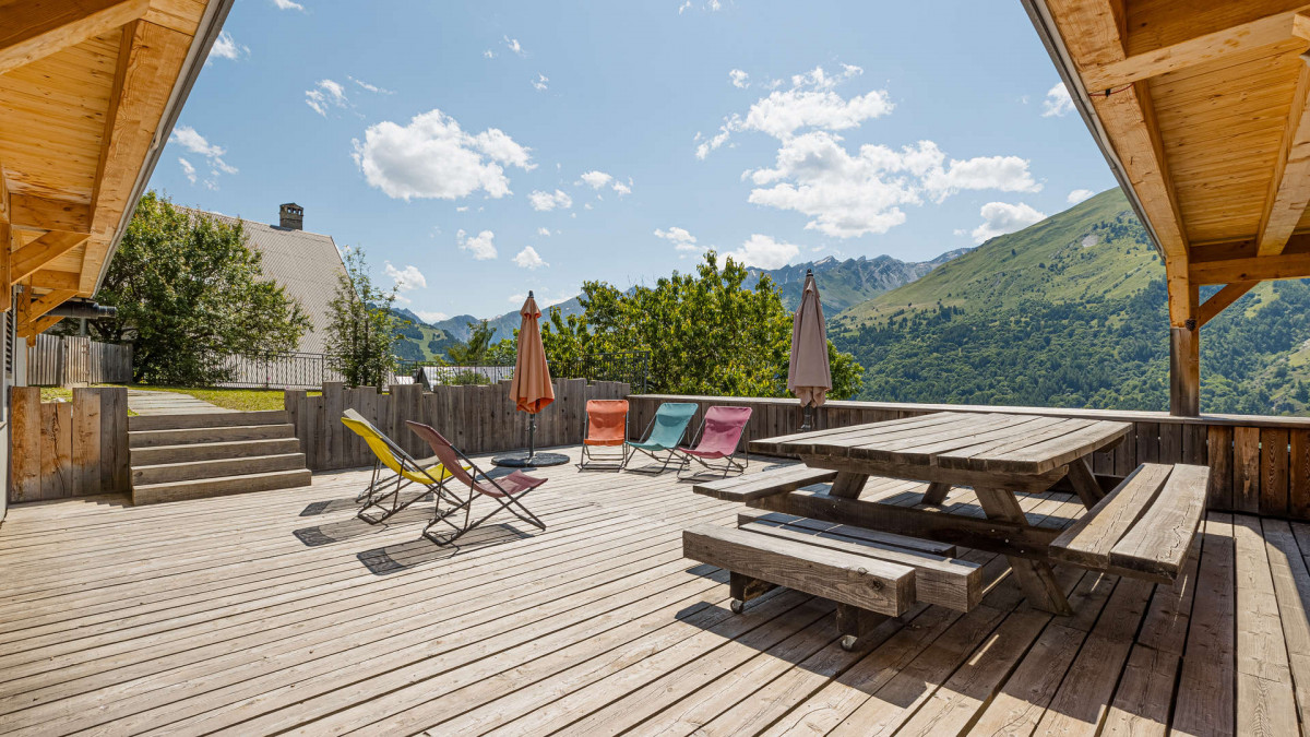 TERRASSE - APPARTEMENT CLOS FONTAINE LE REFUGE - HAMEAU LE COL VALLOIRE