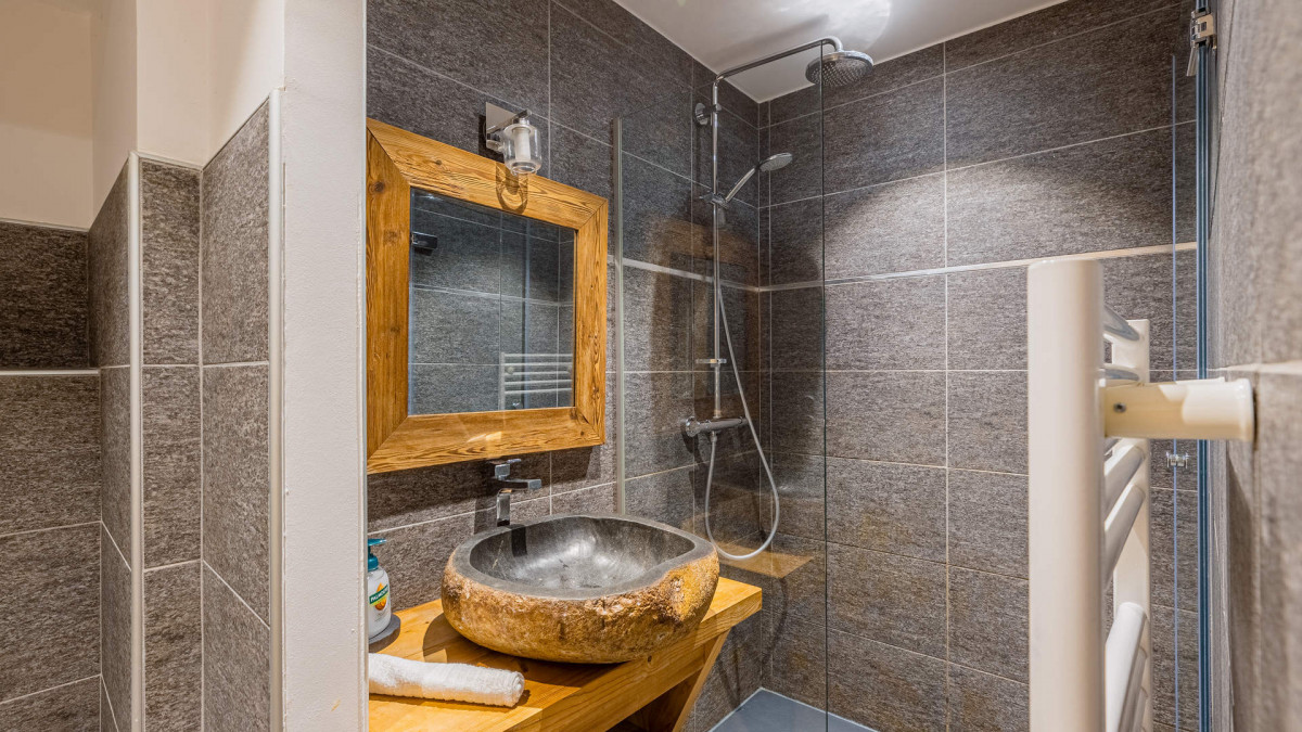 SALLE D'EAU - APPARTEMENT LE REFUGE - CLOS FONTAINE - VALLOIRE LE COL 