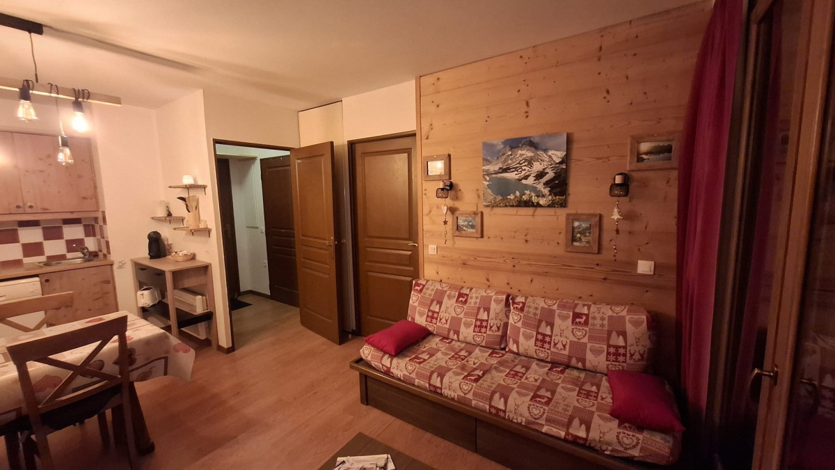 SALON - APPARTEMENT CHALETS DE VALORIA EPIDOTE 23 - LES CHARBONNIERES VALLOIRE - VALLOIRE RESERVATIONS SALON - APPARTEMENT CHALETS DE VALORIA EPIDOTE 23 - LES CHARBONNIERES VALLOIRE - VALLOIRE RESERVATIONS