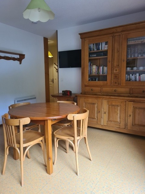 SALON - APPARTEMENT ROCHES FLEURIES B10 - VALLOIRE CENTRE