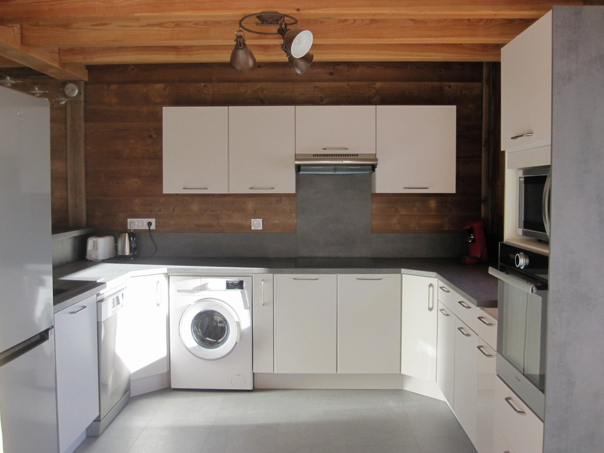 CUISINE - CHALET LU SHAMEUR - APPARTEMENT 1 - VALLOIRE LE CRET DU SERROZ