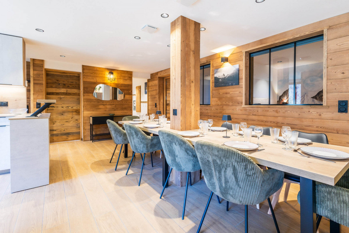 SALLE A MANGER - CHALET ESKIMO - CHOSEAUX VILLE VALLOIRE - VALLOIRE RESERVATIONS