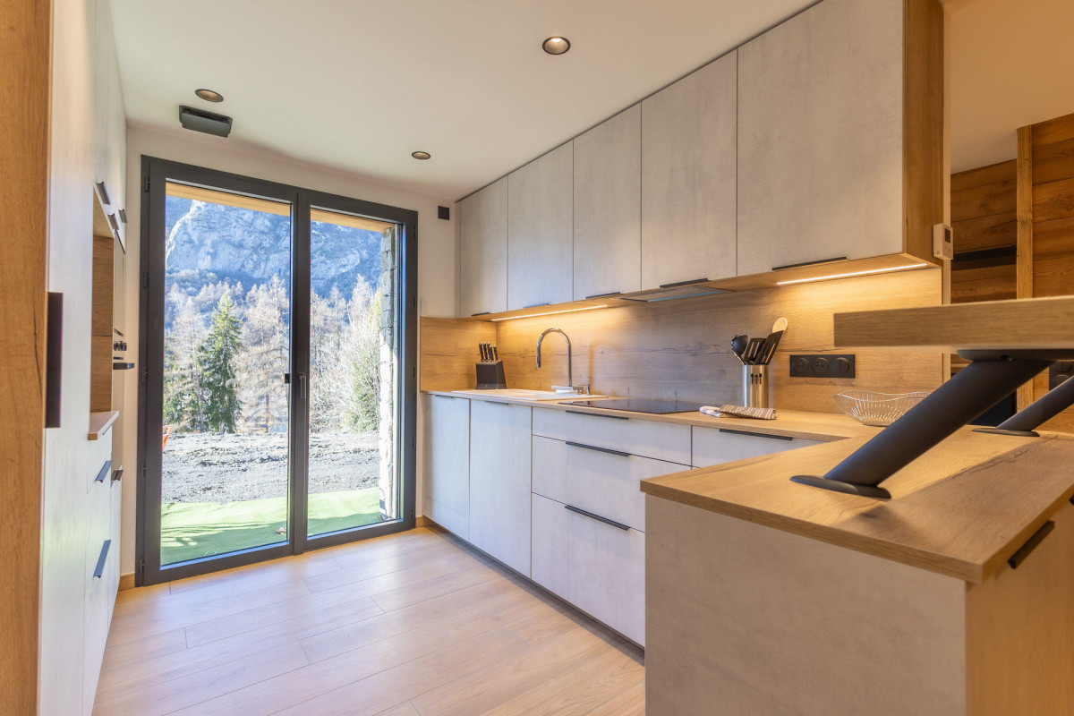 CUISINE - CHALET ESKIMO - CHOSEAUX VILLE VALLOIRE - VALLOIRE RESERVATIONS