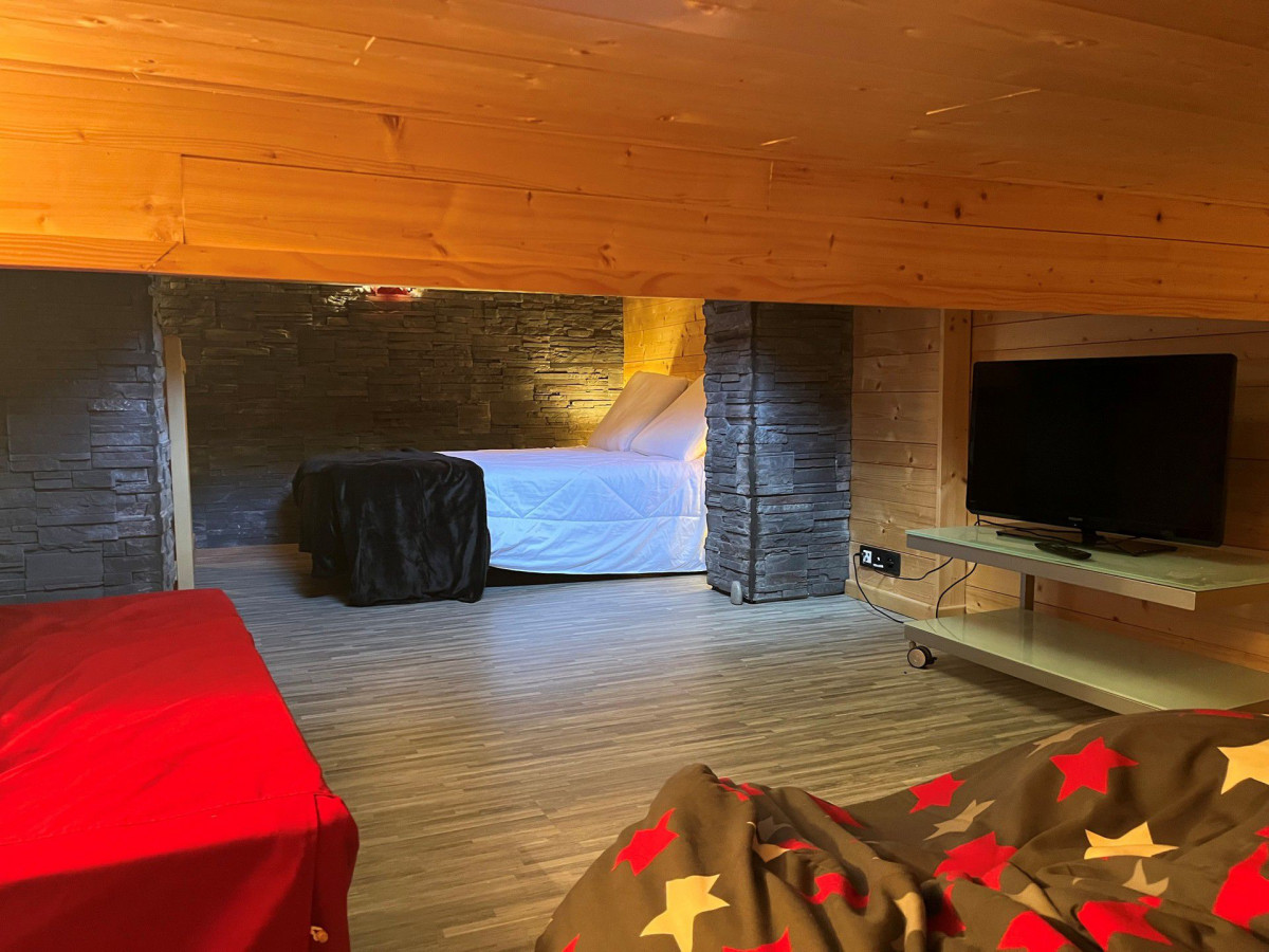 MEZZANINE - APPARTEMENT ROYAL NEIGE 26 - VALLOIRE CENTRE MEZZANINE - APPARTEMENT ROYAL NEIGE 26 - VALLOIRE CENTRE