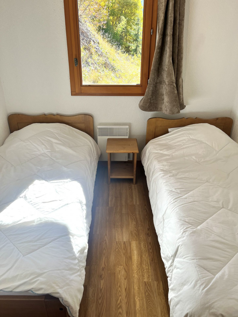 CHAMBRE - APPARTEMENT PENSEE 200 CHALETS DE LA VALLEE D'OR - VALLOIRE LES CHARBONNIERES