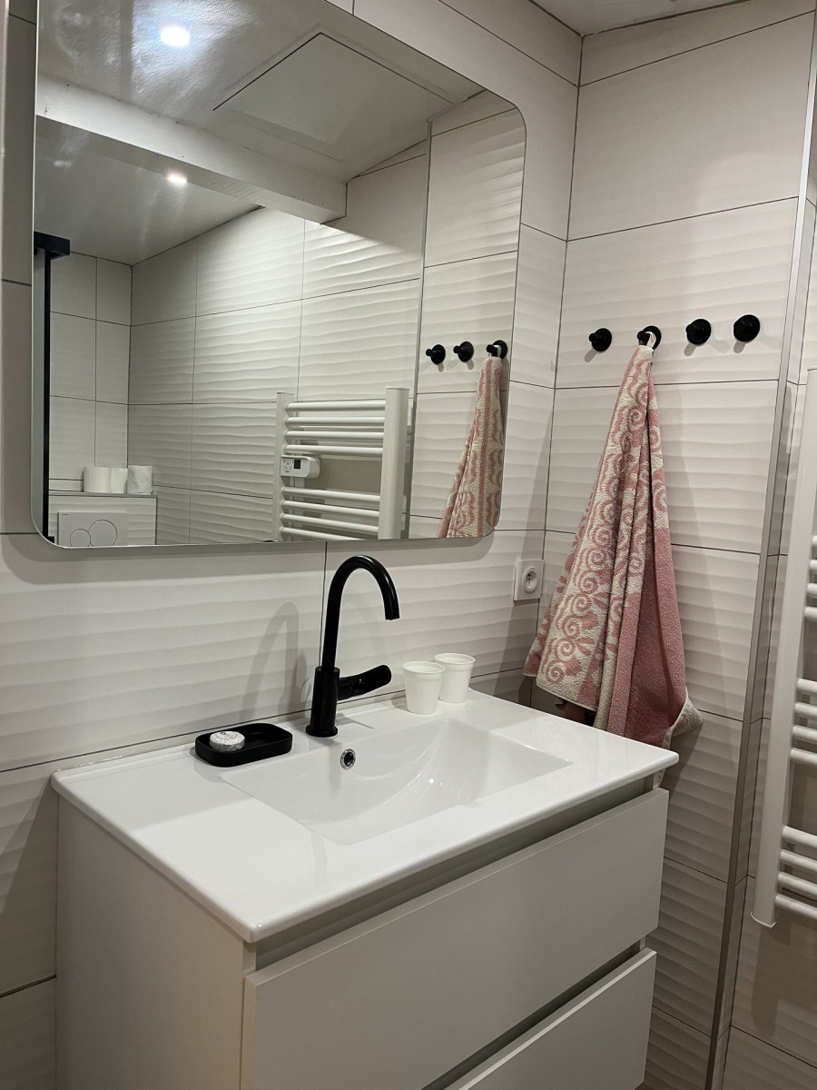 SALLE D'EAU - APPARTEMENT ROYAL NEIGE 24  - VALLOIRE CENTRE