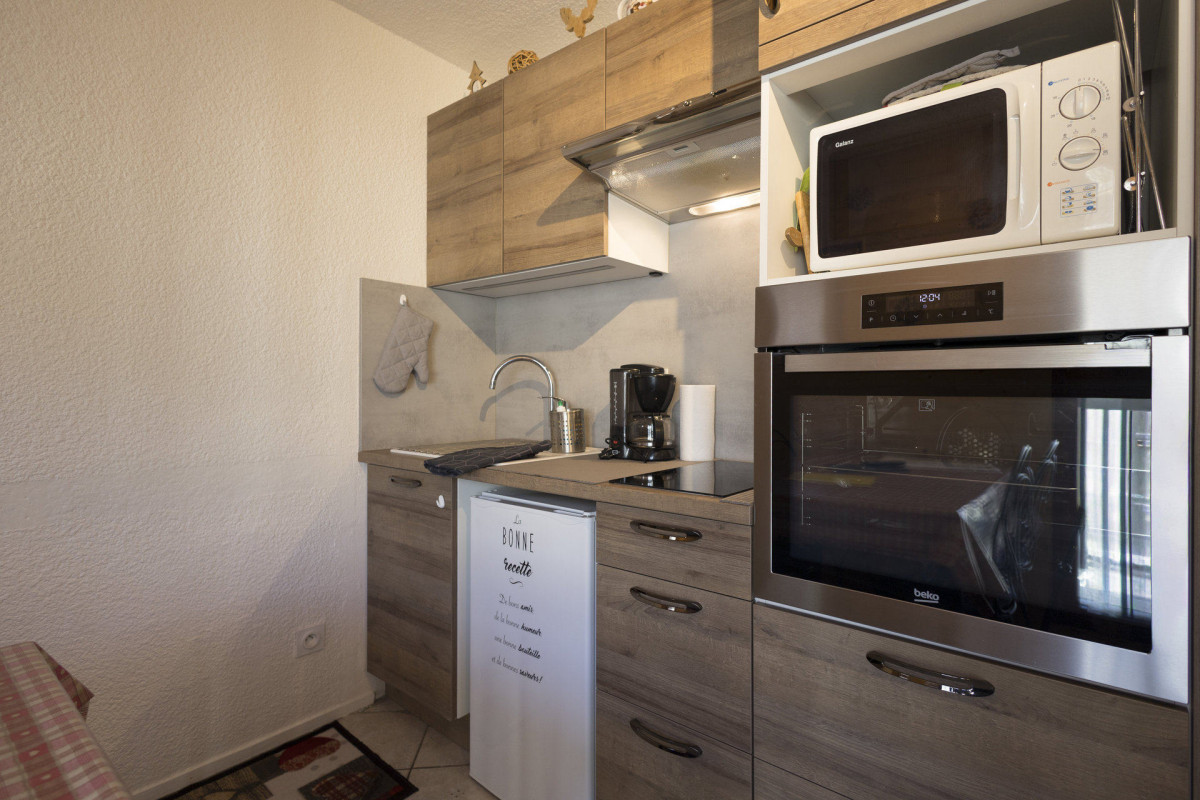 CUISINE - STUDIO LES BERGERS 64 - CLOS DES ETOILES VALLOIRE CENTRE