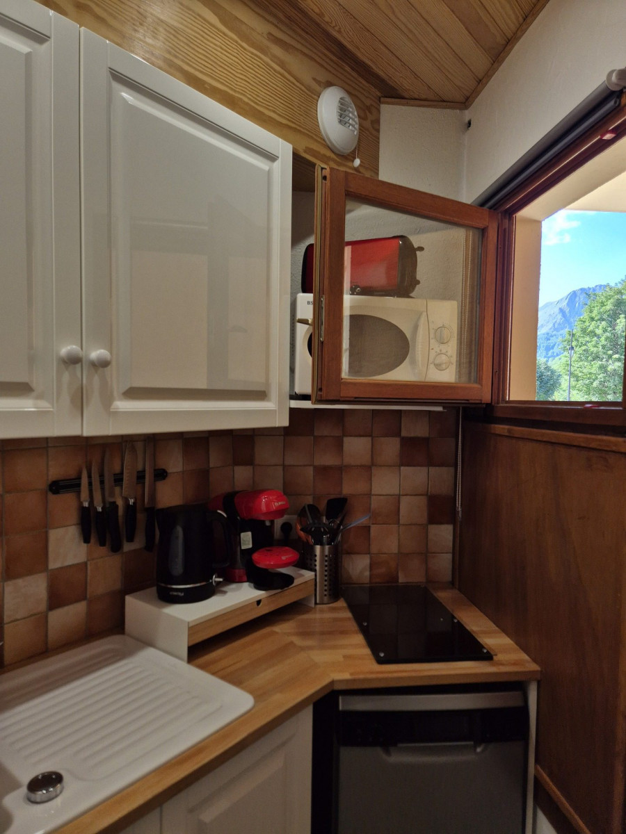 COIN CUISINE - APPARTEMENT LE THYMEL 70 - VALLOIRE LES VERNEYS - VALLOIRE RESERVATIONS COIN CUISINE - APPARTEMENT LE THYMEL 70 - VALLOIRE LES VERNEYS - VALLOIRE RESERVATIONS