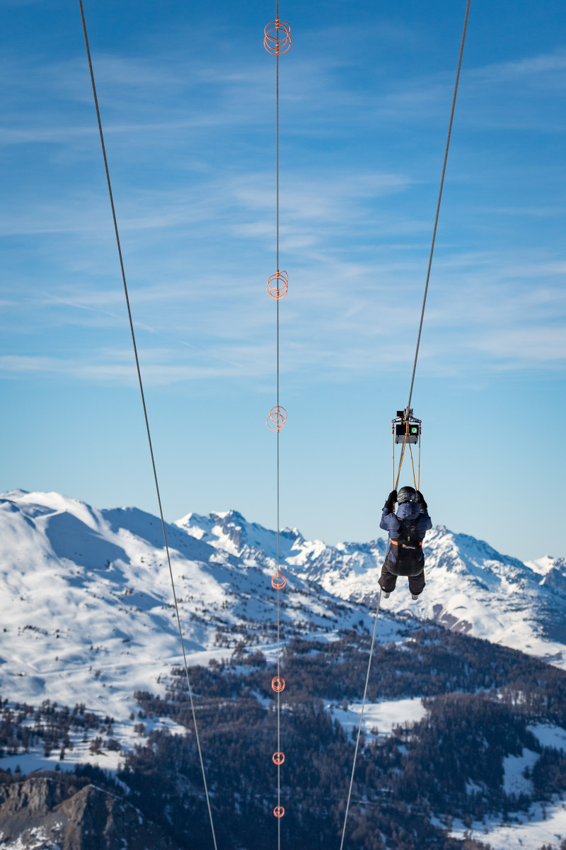 Grande Tyrolienne - Activité sensation hiver - Valloire Réservations Bon plan