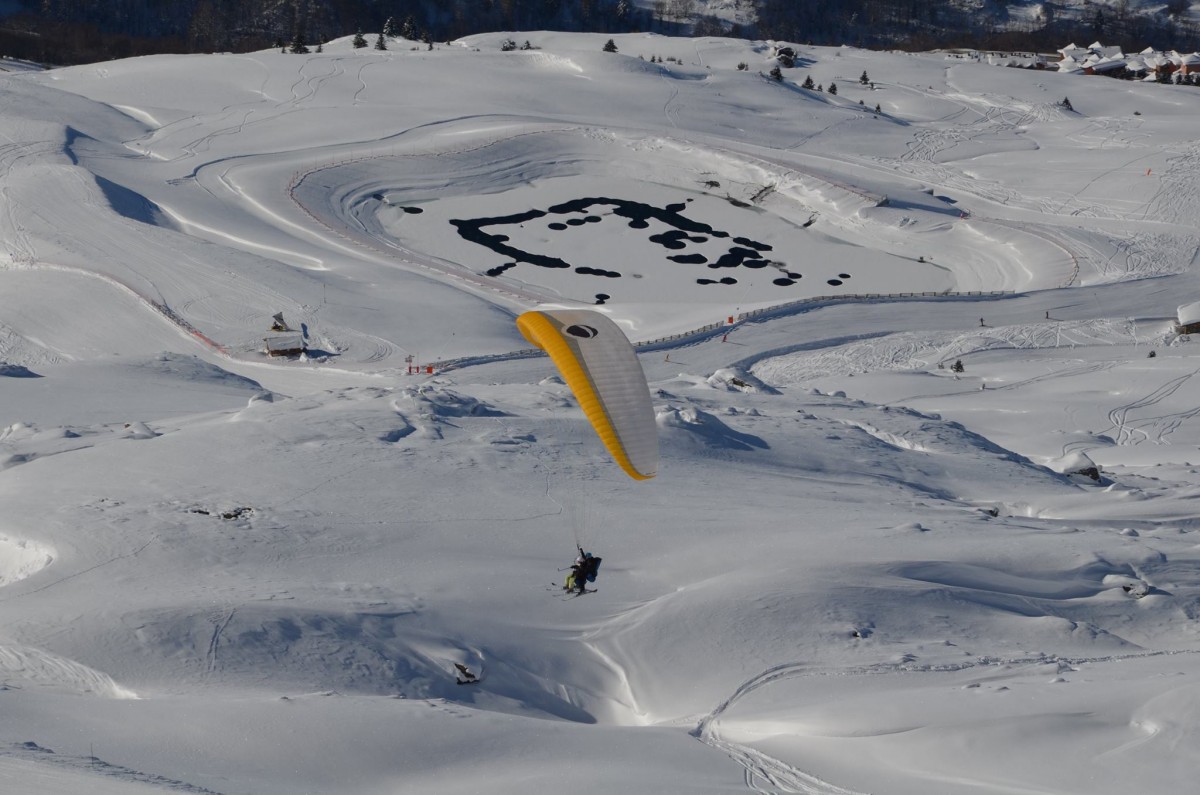 Paragliding valloire