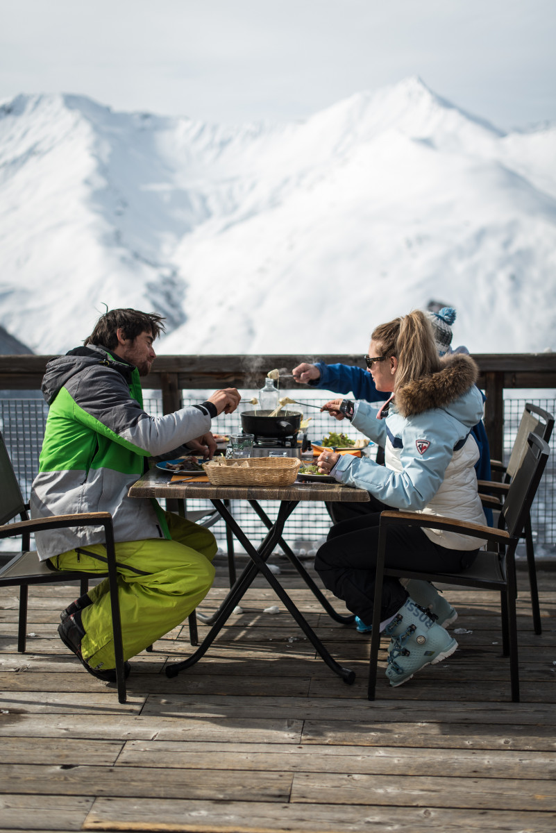  Restaurant l'Alp de Zelie at a preferential rate with a rent of apartment or chalet - Valloire Reservations
