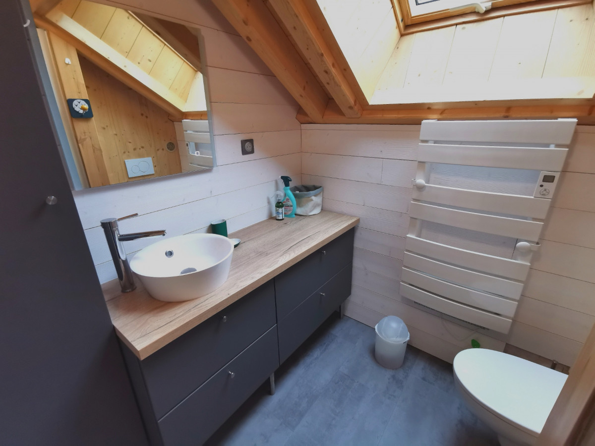 BATHROOM - CHALET LE SAPIN BLANC - VALLOIRE MOULIN BENJAMIN