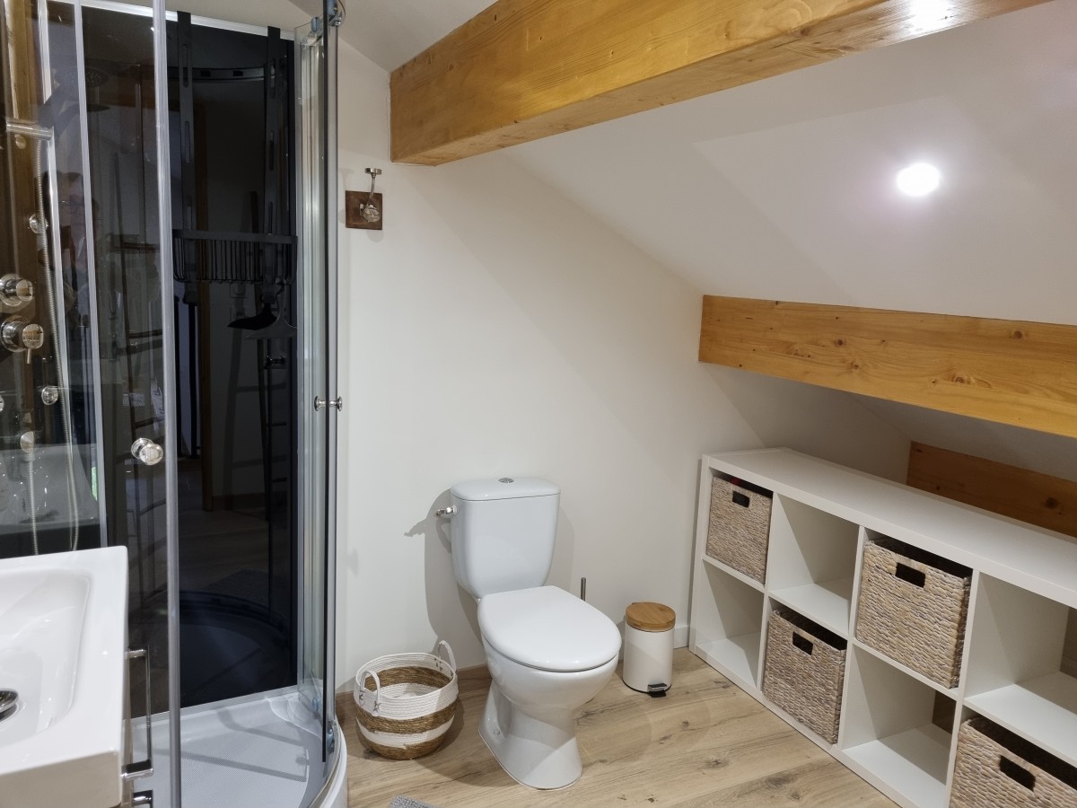BATHROOM - CHALET LILY - ARCHAZ - VALLOIRE RESERVATIONS