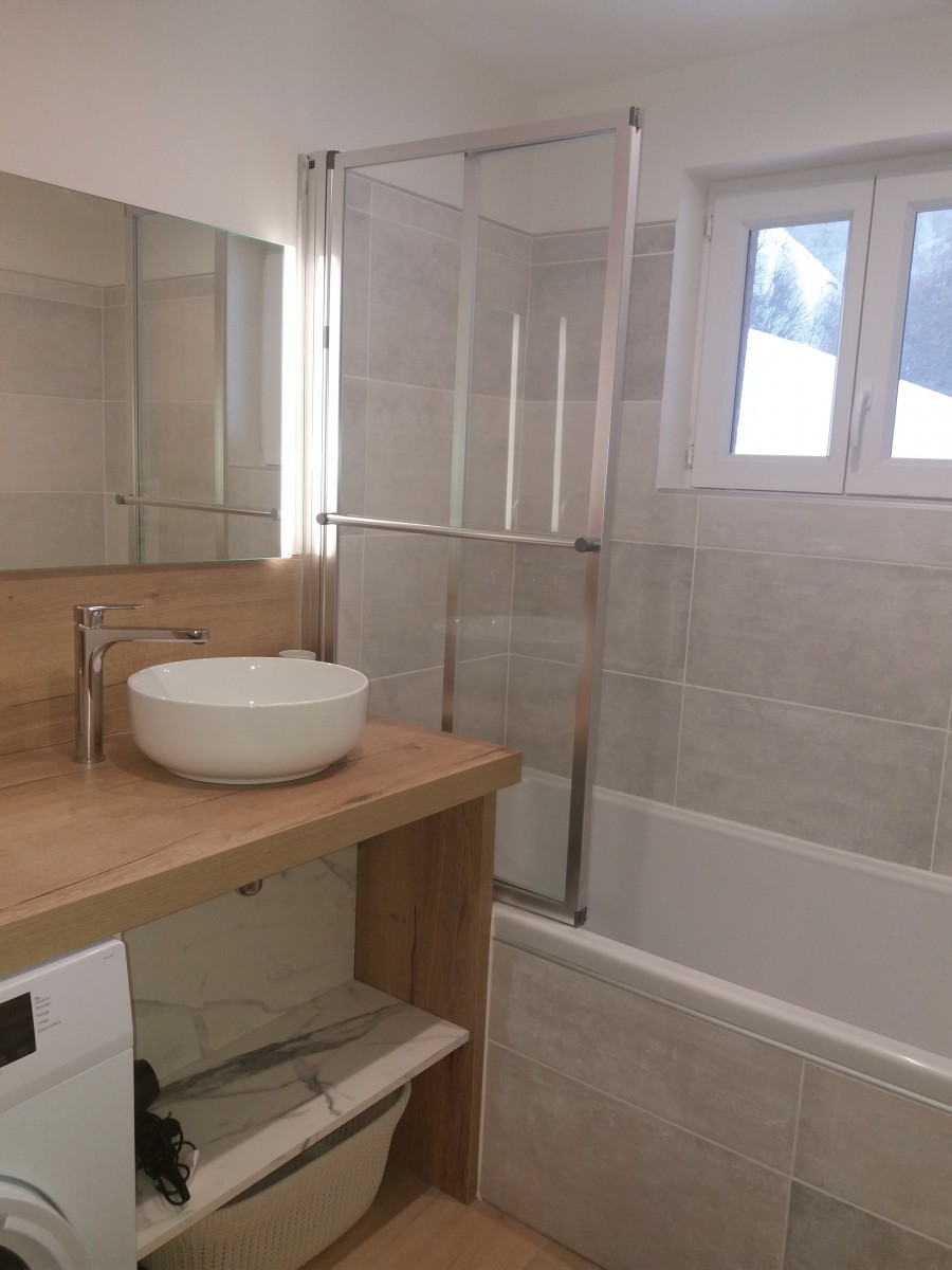 BATHROOM - CHALET LILY - ARCHAZ - VALLOIRE RESERVATIONS