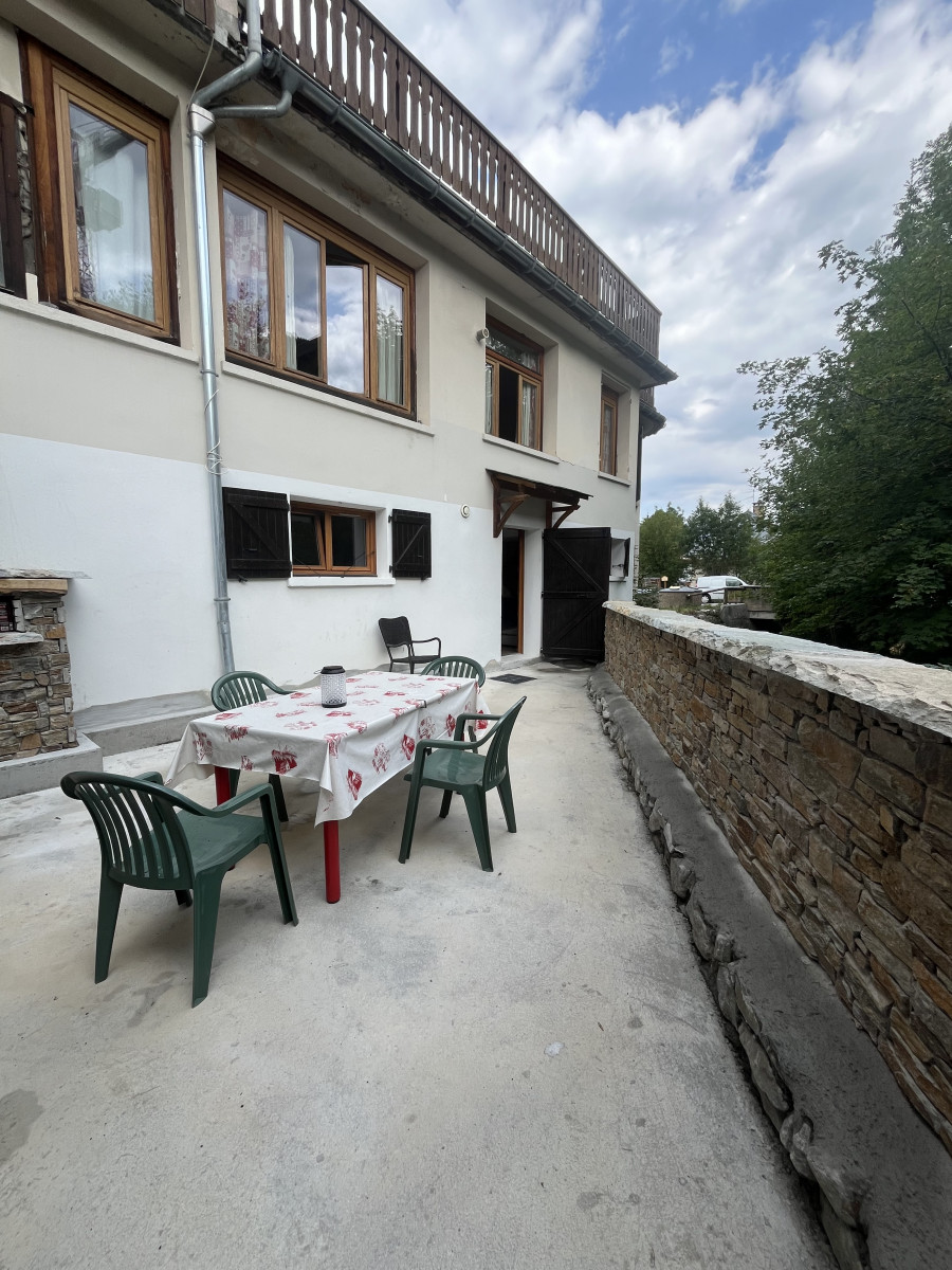 TERASSE - BON ACCUEIL 70 - VALLOIRE CENTRE - VALLOIRE RESERVATIONS TERASSE - BON ACCUEIL 70 - VALLOIRE CENTRE - VALLOIRE RESERVATIONS