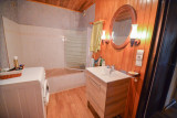 SALLE DE BAIN- APPARTEMENT CHOSEAUX - VALLOIRE CENTRE
