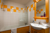SALLE DE BAIN - APPARTEMENT 4 PERSONNES- CHALETS DU GALIBIER LAGRANGE - VALLOIRE MOULIN BENJAMIN 