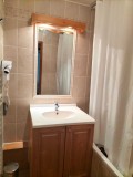 SALLE DE BAIN - APPARTEMENT GENTIANE 207  HAMEAU DE LA VALLEE D'OR -VALLOIRE LES CHARBONNIERES