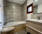 SALLE DE BAIN - CHALET GOLEON - VALLOIRE LES PLANS 