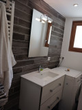 SALLE D'EAU - APPARTEMENT EMILIENNE N°4 - VALLOIRE CENTRE
