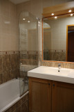 SALLE DE BAIN - APPARTEMENT CHALETS DE LA VALLEE D'OR ASTER 203 - CHARBONNIERES VALLOIRE