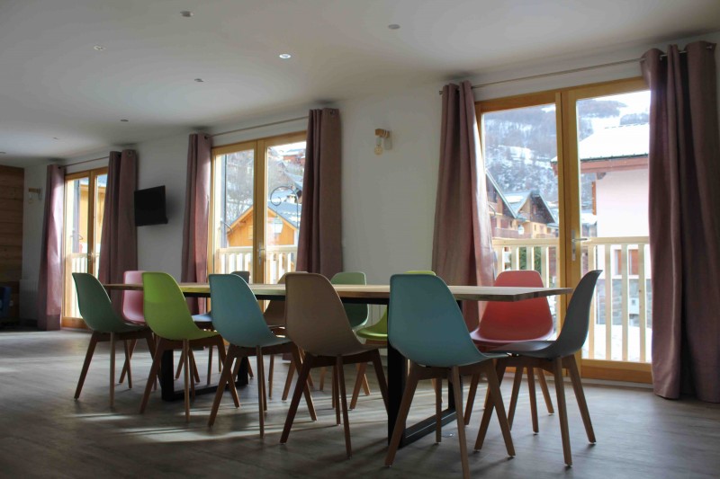 Coin repas - Chalet individuel L'Etoile d'or - Valloire Les Plans Coin repas - Chalet individuel L'Etoile d'or - Valloire Les Plans