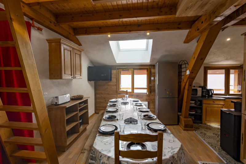 SALLE A MANGER - APPARTEMENT BON ACCUEIL 26 27 VALLOIRE CENTRE - VALLOIRE RESERVATIONS