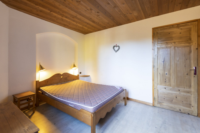 CHAMBRE 1 - APPARTEMENT CHALET 1 - VALLOIRE CENTRE