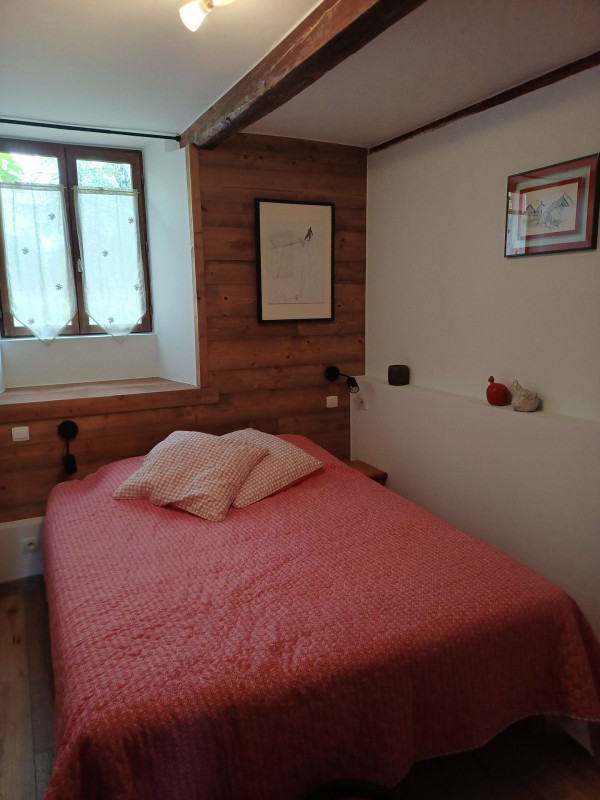 CHAMBRE 1 - APPARTEMENT - L'ALPE DE VIRGILE CHEZ ANTOINE - VALLOIRE LES VERNEYS