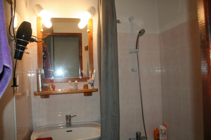 SALLE DE BAINS - STUDIO CORDELIERS 1 - VALLOIRE LA GRAND VY SALLE DE BAINS - STUDIO CORDELIERS 1 - VALLOIRE LA GRAND VY