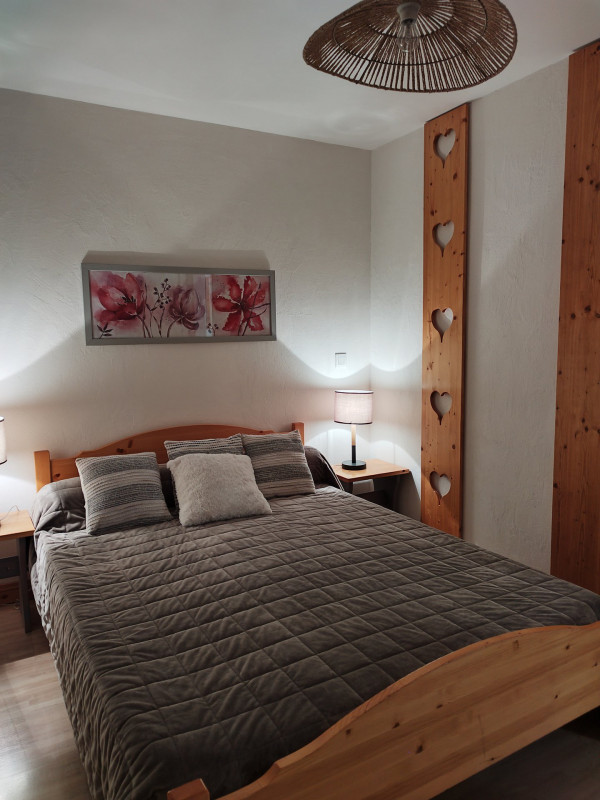 CHAMBRE - APPARTEMENT GROS GRENIER A - VALLOIRE LE SERROZ CHAMBRE - APPARTEMENT GROS GRENIER A - VALLOIRE LE SERROZ
