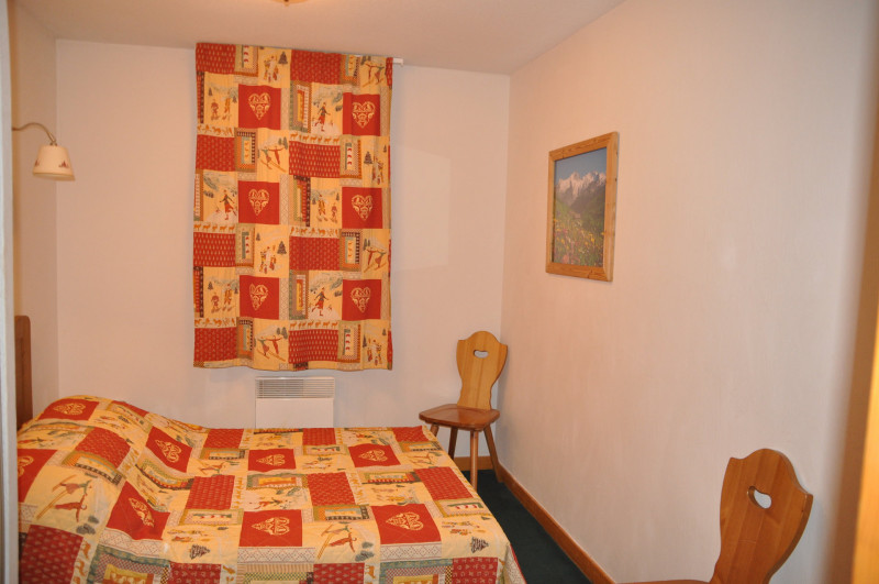 CHAMBRE - APPARTEMENT PRIMEVERE 002 - LES CHARBONNIERES CHAMBRE - APPARTEMENT PRIMEVERE 002 - LES CHARBONNIERES