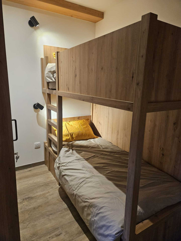 CHAMBRE 2 - APPARTEMENT 02 TERRASSES DES CLOTS - LES CLOTS VALLOIRE - VALLOIRE RESERVATIONS CHAMBRE 2 - APPARTEMENT 02 TERRASSES DES CLOTS - LES CLOTS VALLOIRE - VALLOIRE RESERVATIONS
