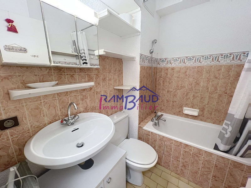 _clients_227345001_photos_299t_38905931