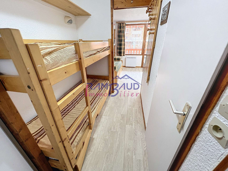 _clients_227345001_photos_32c_37054898 _clients_227345001_photos_32c_37054898