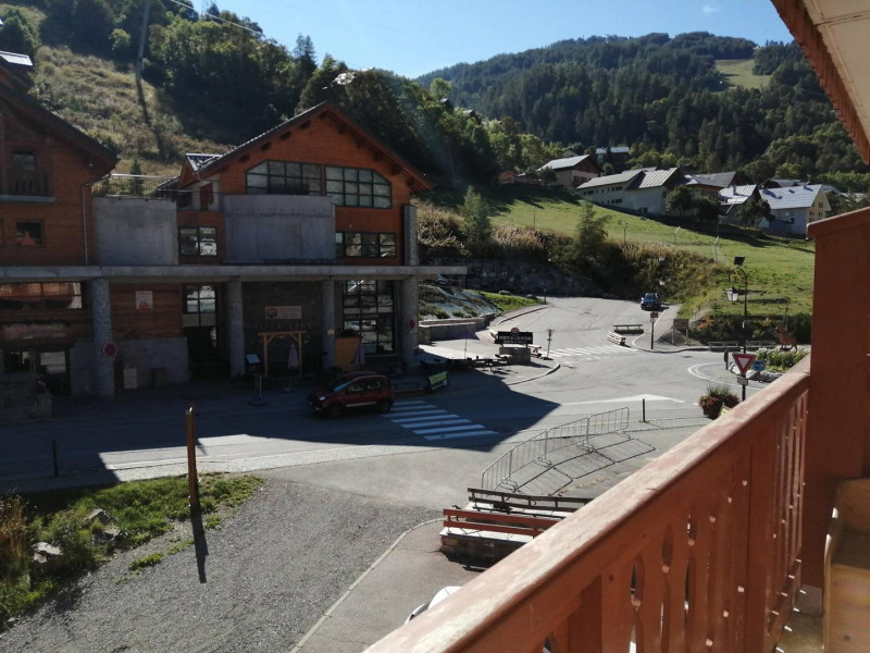 _clients_227345001_photos_32f_36977319