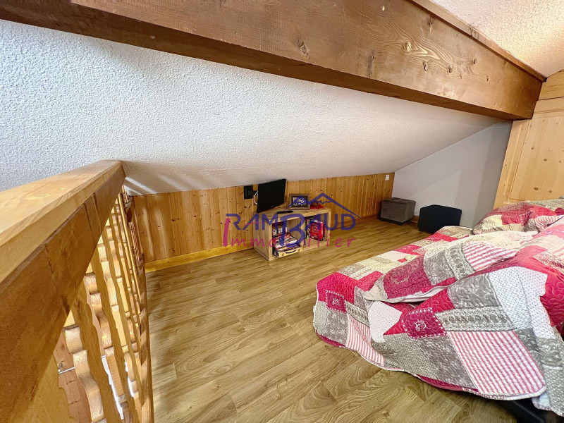 _clients_227345001_photos_54g_36744967