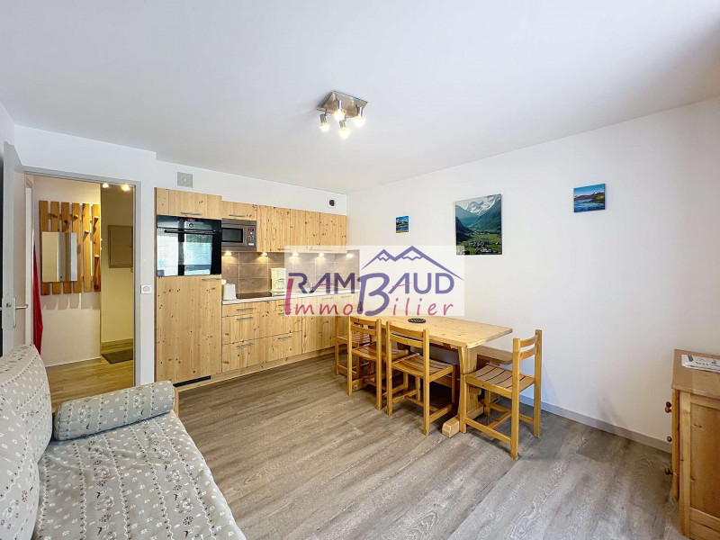 _clients_227345001_photos_55l_37706582