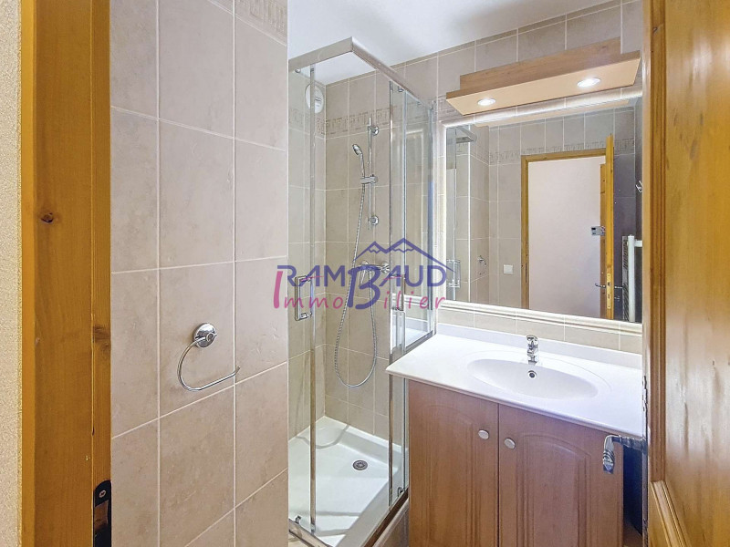 _clients_227345001_photos_58h_39215885 _clients_227345001_photos_58h_39215885