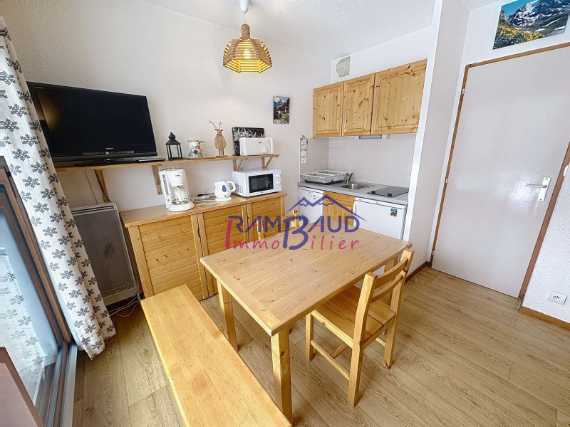 _clients_227345001_photos_81c_37043963