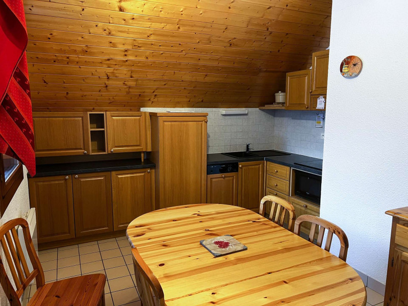 _clients_227345002_photos_142d_37131546