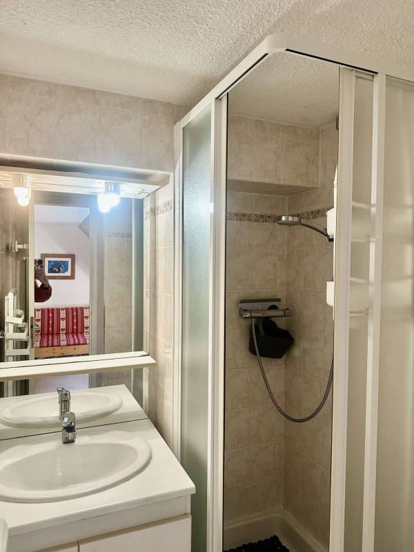 _clients_227345002_photos_58o_37198292