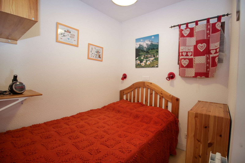 _clients_227345002_photos_69e_36165458