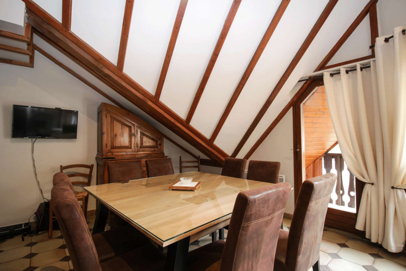 _clients_227345002_photos_71c_37739573