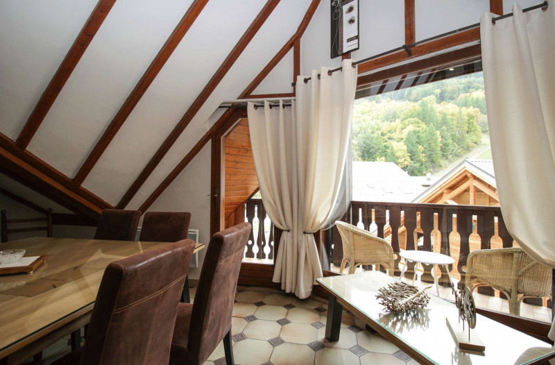 _clients_227345002_photos_71d_37863295