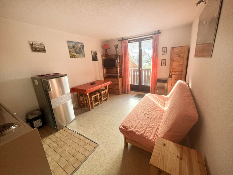 _clients_227345002_photos_73c_37109733