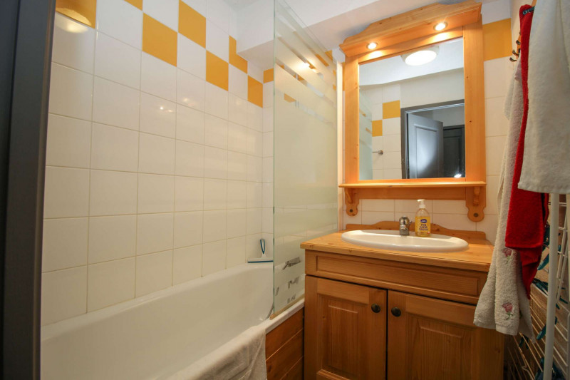 _clients_227345002_photos_93j_36381841